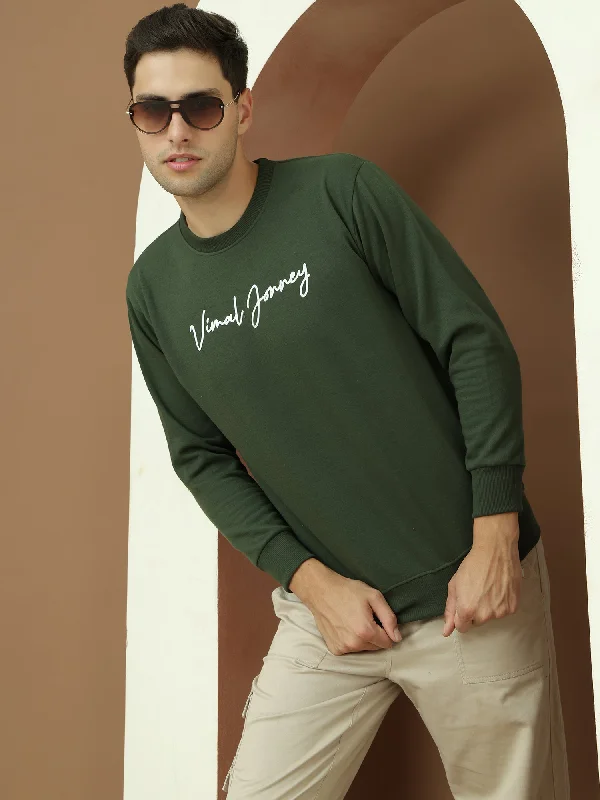 Sleek Outfit Mack Jonney Regular Fit Green Printed Sweatshirt For Men