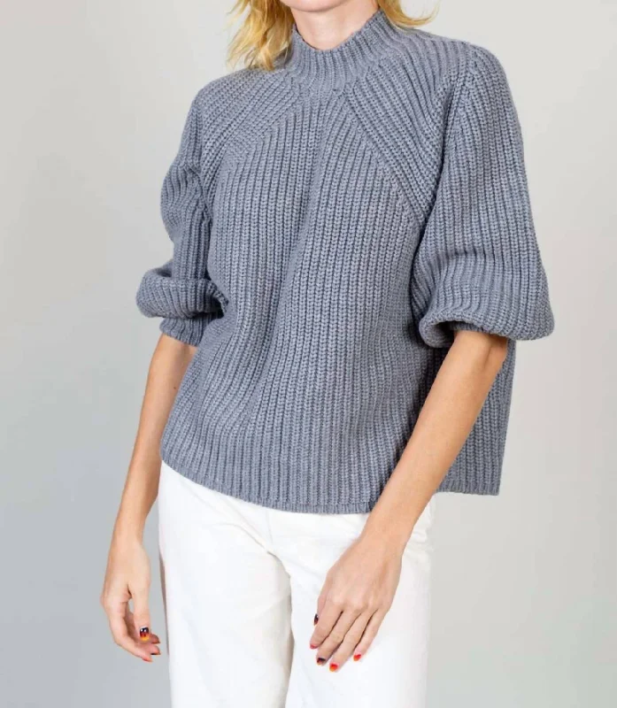 Sporty Edge Exquisite fabrics Eco Nueva Merel Sweater In Grey