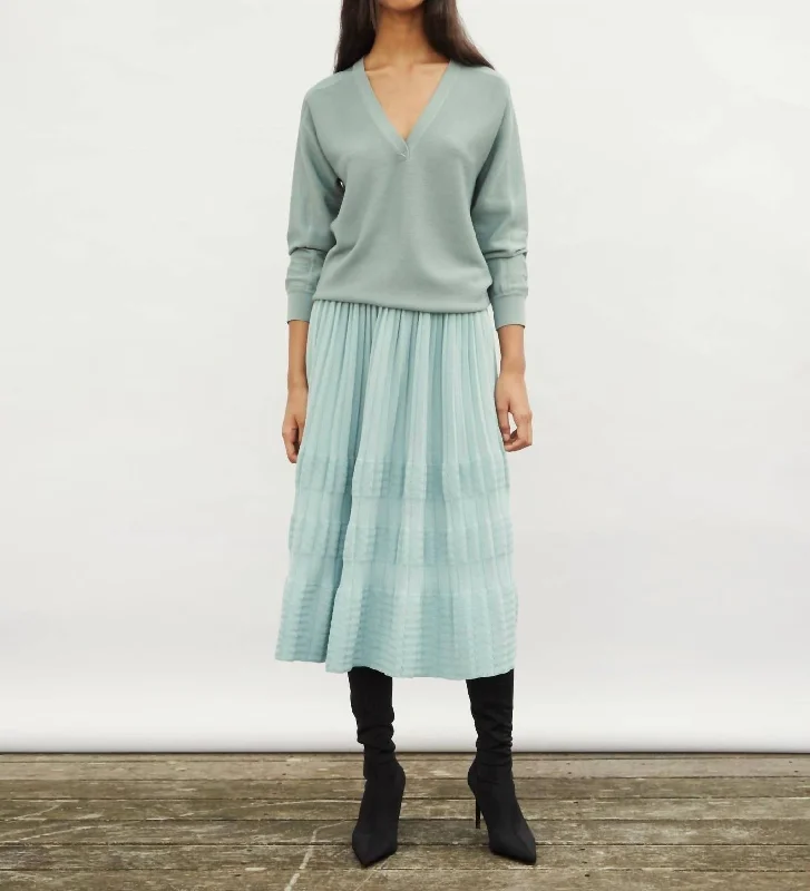 Earthy Tones Simple matching Ondee V-Neck Sweater In North Blue