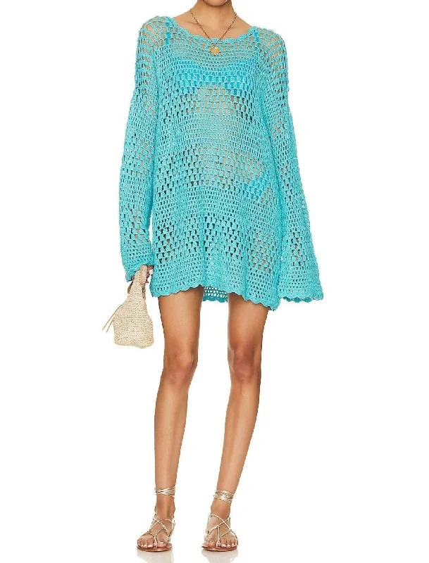 Structured Casual Comfortable and casual Paula Pullover In Turquoise Crochet