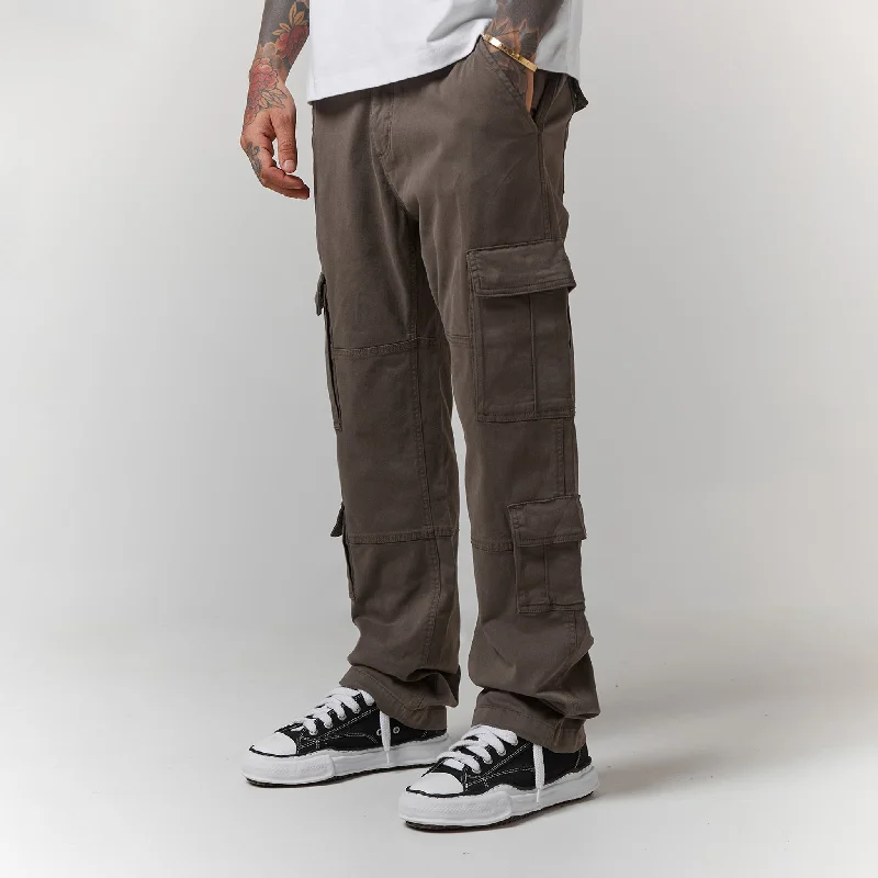 Sleek Outfit Sweater Vest Outback Cargo Pant | Dark Khaki