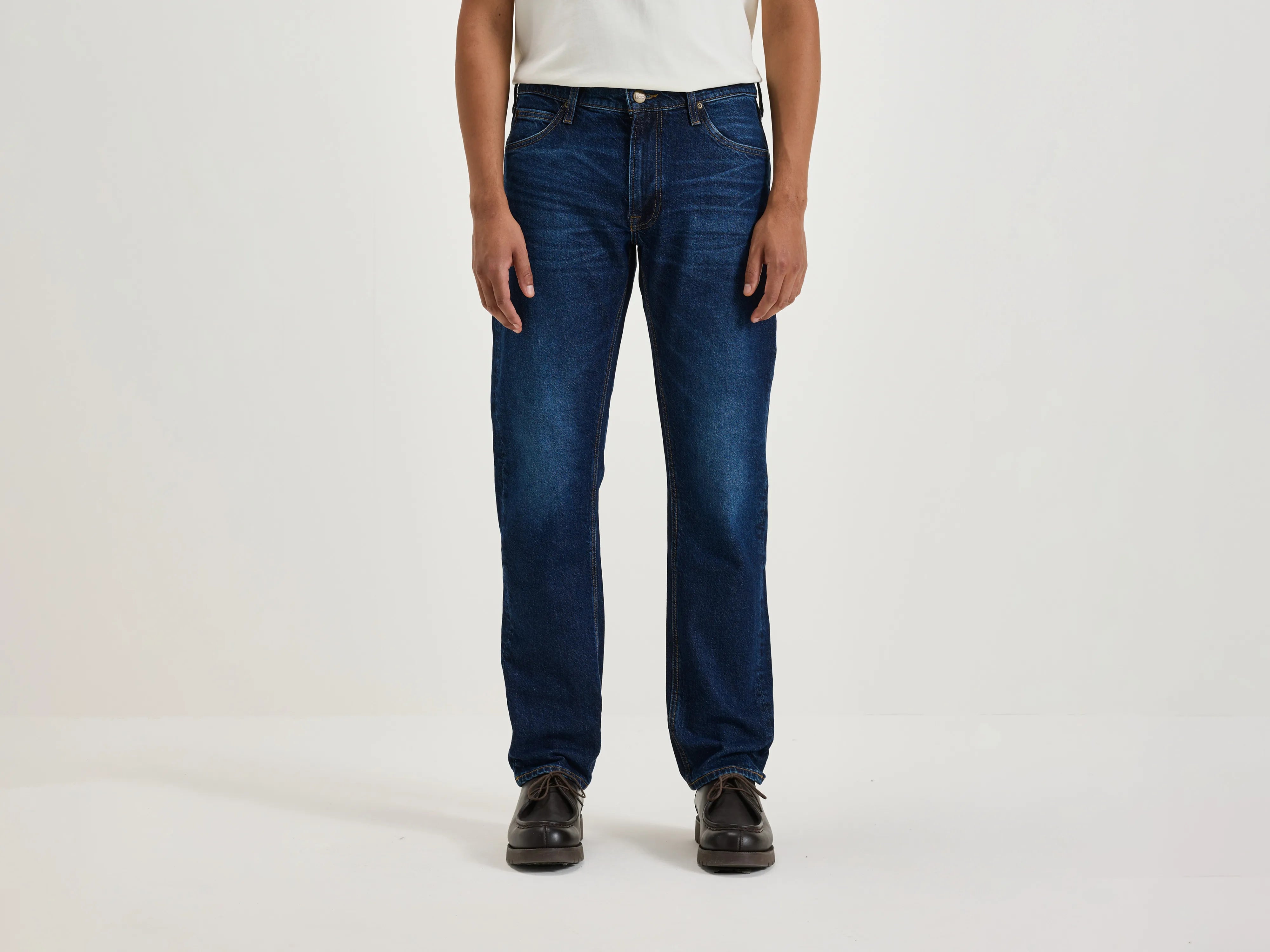 Daren Zip Fly Jeans (242 / M / MD BLUE RINSE)